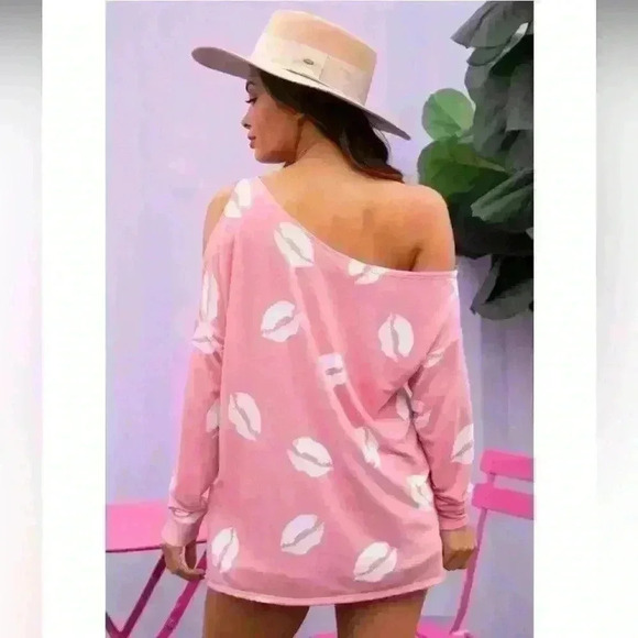 💋Fantastic Fawn ENDEAR LipPrint Asymmetric Cutout Jersey Top Size L - Picture 2 of 9